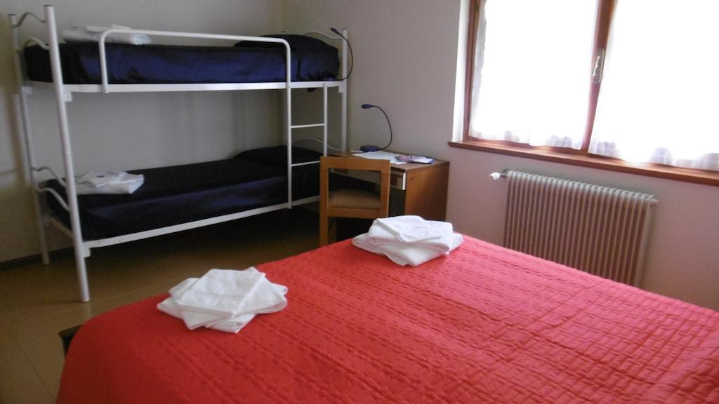 Casa Per Ferie Paola Di Rosa Arta Terme Room photo