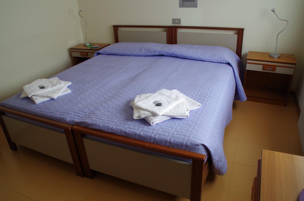 Casa Per Ferie Paola Di Rosa Arta Terme Room photo